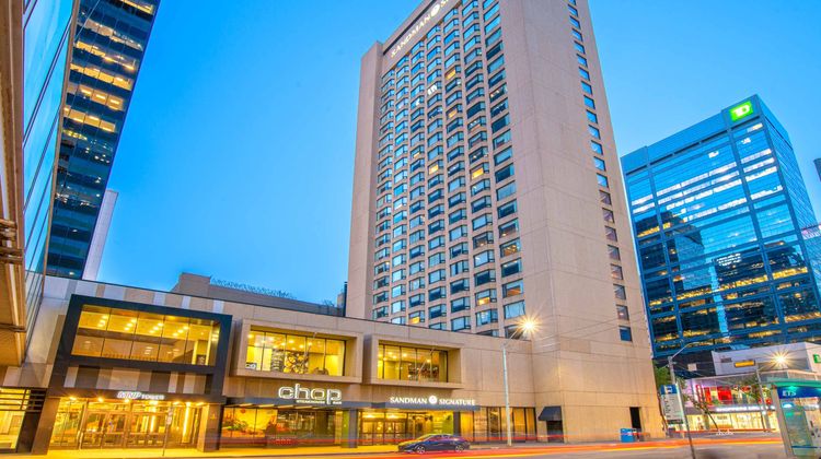 Sandman Signature Edmonton Downtown Hotel Exterior