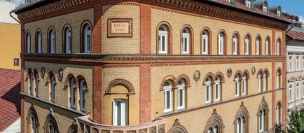 Hotel Museum Budapest Exterior