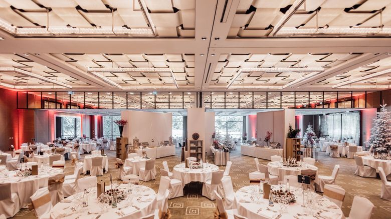 <b>InterContinental Geneve Ballroom</b>. Images powered by <a href="https://www.leonardoworldwide.com/" title="Leonardo Worldwide" target="_blank">Leonardo</a>.