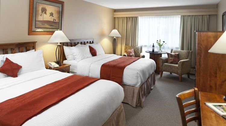 Tonquin Inn Room