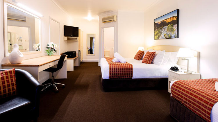 The Bowen Inn Motel Room