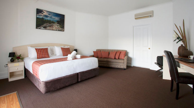 <b>The Bowen Inn Motel Room</b>. Images powered by <a href="https://www.leonardoworldwide.com/" title="Leonardo Worldwide" target="_blank">Leonardo</a>.