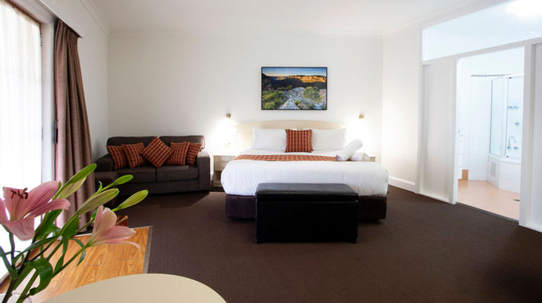 <b>The Bowen Inn Motel Room</b>. Images powered by <a href="https://www.leonardoworldwide.com/" title="Leonardo Worldwide" target="_blank">Leonardo</a>.
