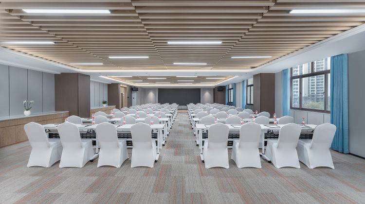 Holiday Inn Express Quanzhou Taishang Meeting