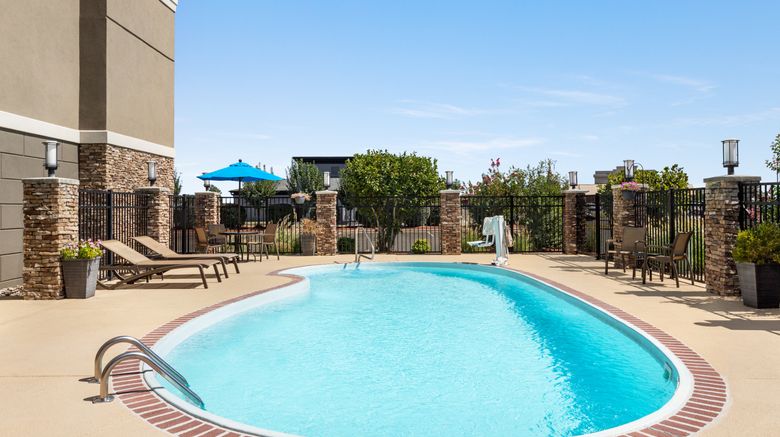 <b>Holiday Inn Express Bowling Green Pool</b>. Images powered by <a href="https://www.leonardoworldwide.com/" title="Leonardo Worldwide" target="_blank">Leonardo</a>.