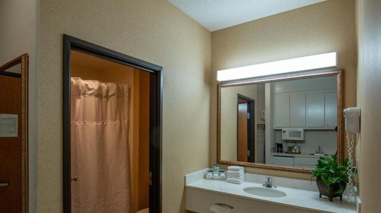 Moncks Corner Inn Room