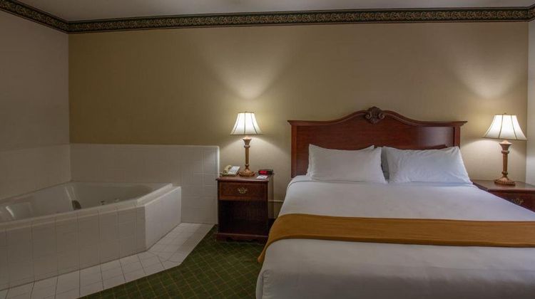Moncks Corner Inn Room