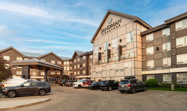 Sandman Signature Hotel Edmonton Exterior