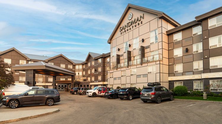 Sandman Signature Hotel Edmonton Exterior