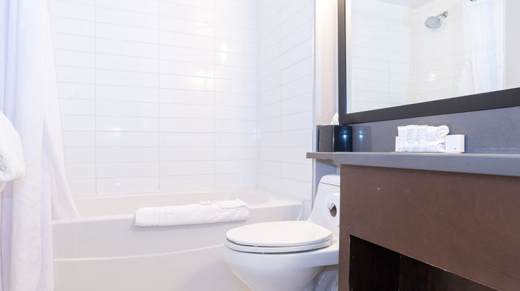Sandman Signature Hotel Edmonton Room