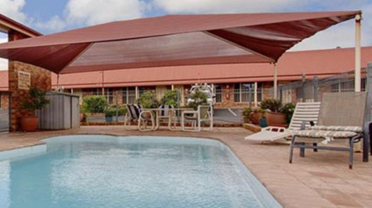 Parkes International Pool