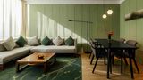 <b>Sukhothai Shanghai Suite</b>. Images powered by <a href="https://www.leonardoworldwide.com/" title="Leonardo Worldwide" target="_blank">Leonardo</a>.