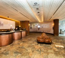Shankly Hotel Lobby