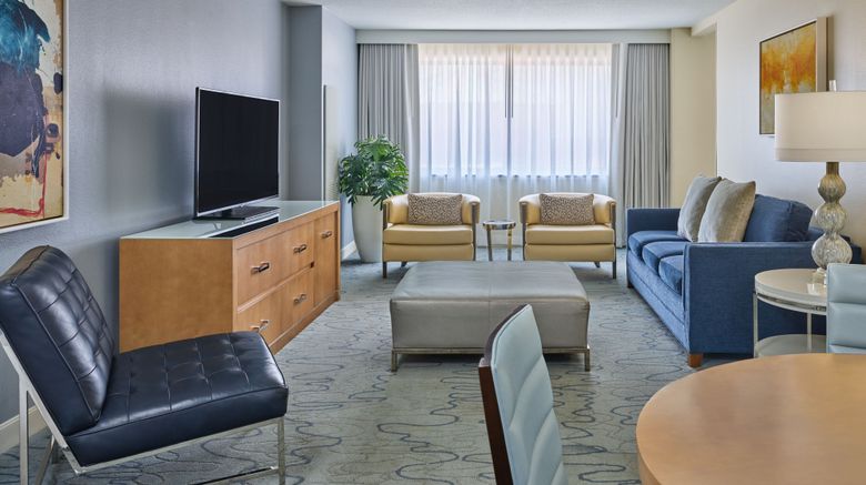 <b>Walt Disney World Dolphin Suite</b>. Images powered by <a href="https://www.leonardoworldwide.com/" title="Leonardo Worldwide" target="_blank">Leonardo</a>.