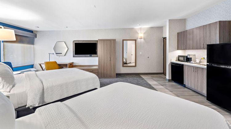 Holiday Inn Express La Mesa Room