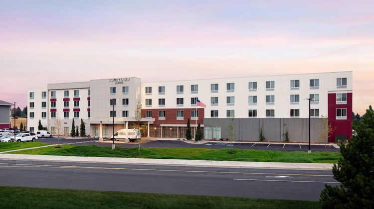 Courtyard By Marriott Pullman Exterior