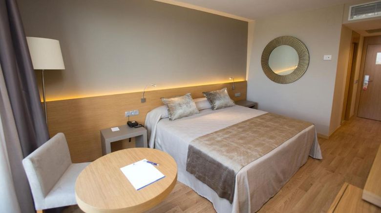 <b>The Sevilla Congresos Hotel Room</b>. Images powered by <a href="https://www.leonardoworldwide.com/" title="Leonardo Worldwide" target="_blank">Leonardo</a>.