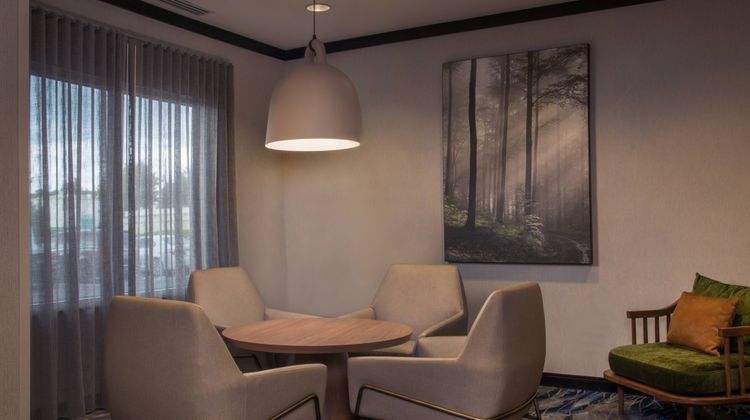 Fairfield Inn & Suites Harrisonburg Lobby