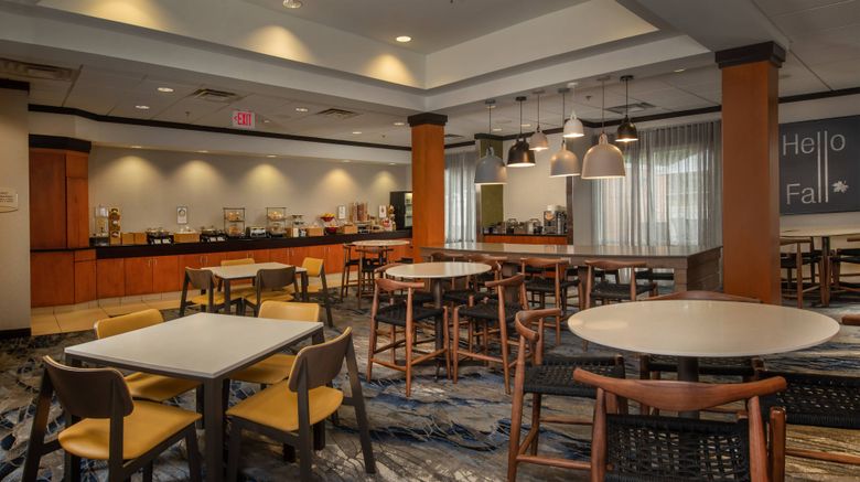 <b>Fairfield Inn & Suites Harrisonburg Restaurant</b>. Images powered by <a href="https://www.leonardoworldwide.com/" title="Leonardo Worldwide" target="_blank">Leonardo</a>.