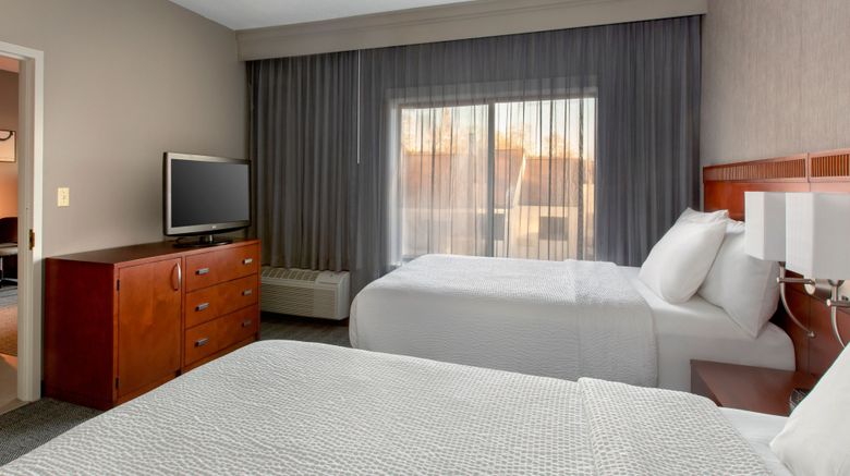 <b>Courtyard by Marriott Westchester County Room</b>. Images powered by <a href="https://www.leonardoworldwide.com/" title="Leonardo Worldwide" target="_blank">Leonardo</a>.