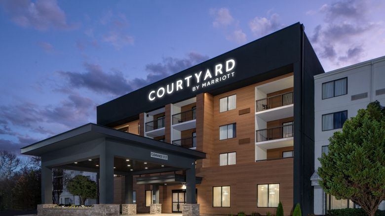 Courtyard Decatur Exterior. Images powered by <a href="https://www.leonardoworldwide.com" target="_blank" rel="noopener">Leonardo</a>.