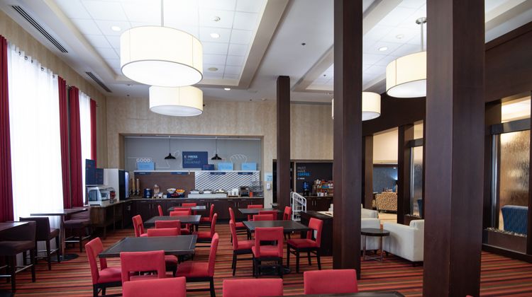 Holiday Inn Express/Suites Chatham South Restaurant