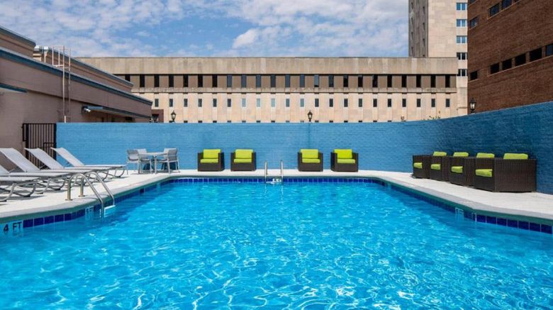 <b>Holiday Inn Express Nashville Downtown Pool</b>. Images powered by <a href="https://www.leonardoworldwide.com/" title="Leonardo Worldwide" target="_blank">Leonardo</a>.