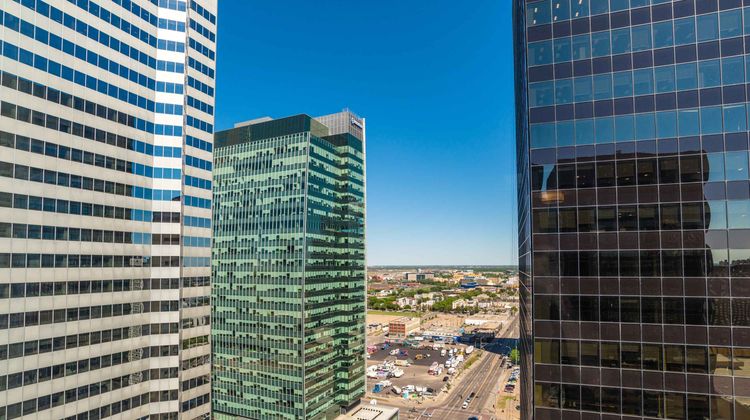 Sandman Signature Edmonton Downtown Hotel Exterior