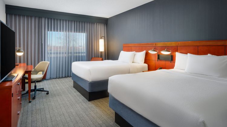 Courtyard Columbus Worthington Room