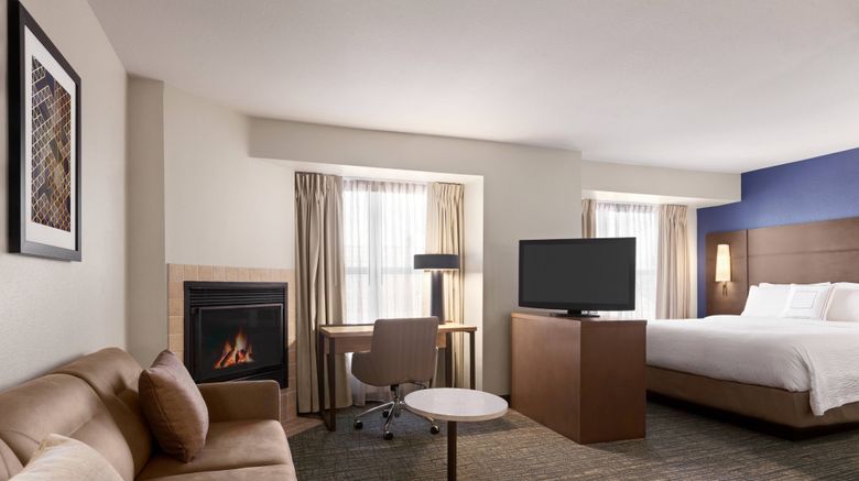 <b>Residence Inn Salinas Monterey Room</b>. Images powered by <a href="https://www.leonardoworldwide.com/" title="Leonardo Worldwide" target="_blank">Leonardo</a>.