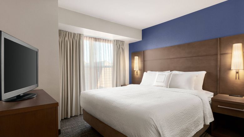 <b>Residence Inn Salinas Monterey Suite</b>. Images powered by <a href="https://www.leonardoworldwide.com/" title="Leonardo Worldwide" target="_blank">Leonardo</a>.