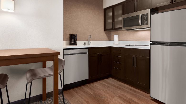 <b>Residence Inn Salinas Monterey Room</b>. Images powered by <a href="https://www.leonardoworldwide.com/" title="Leonardo Worldwide" target="_blank">Leonardo</a>.