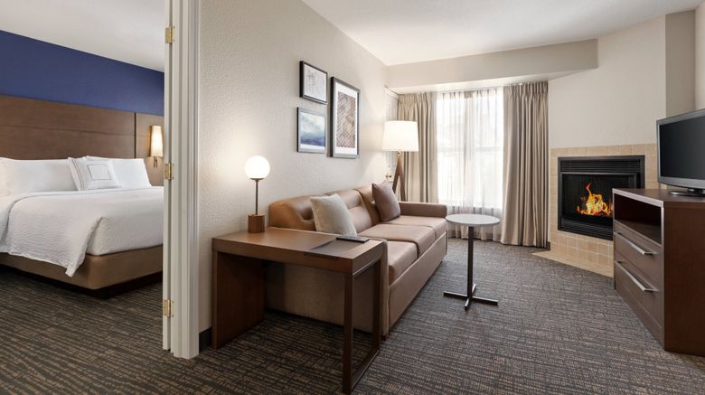 <b>Residence Inn Salinas Monterey Room</b>. Images powered by <a href="https://www.leonardoworldwide.com/" title="Leonardo Worldwide" target="_blank">Leonardo</a>.