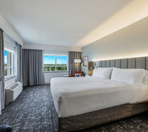 Crowne Plaza Fort Myers Gulf Coast Room