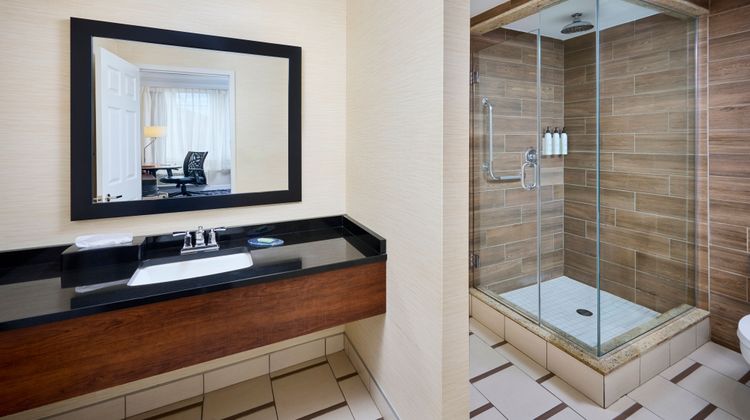 Fairfield Inn & Suites Ottawa Kanata Room