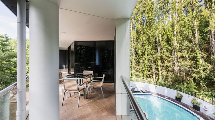 Crowne Plaza Canberra Suite