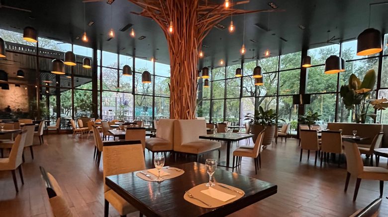 <b>Sheraton Tucuman Hotel Restaurant</b>. Images powered by <a href="https://www.leonardoworldwide.com/" title="Leonardo Worldwide" target="_blank">Leonardo</a>.