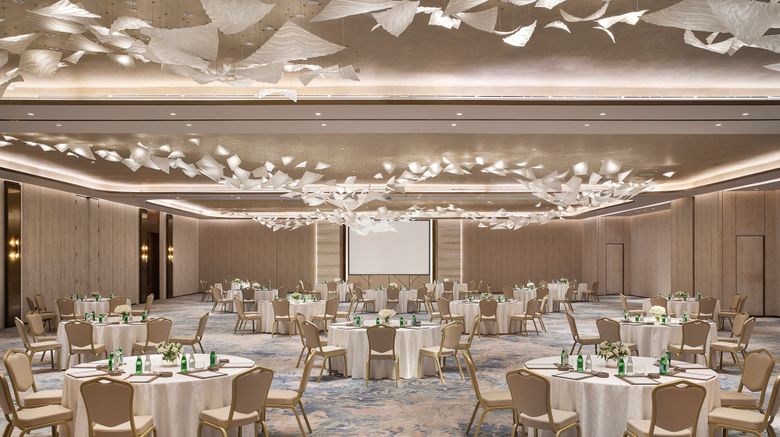 <b>St. Regis Riyadh Meeting</b>. Images powered by <a href="https://www.leonardoworldwide.com/" title="Leonardo Worldwide" target="_blank">Leonardo</a>.