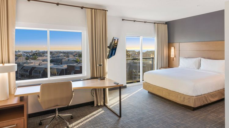 Residence Inn by Marriott Marina del Rey Suite