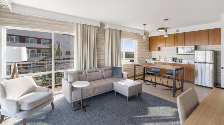 <b>Residence Inn by Marriott Marina del Rey Room</b>. Images powered by <a href="https://www.leonardoworldwide.com/" title="Leonardo Worldwide" target="_blank">Leonardo</a>.