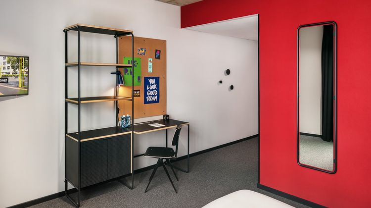 The Social Hub Berlin Room