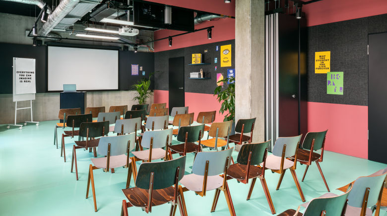 <b>The Social Hub Berlin Meeting</b>. Images powered by <a href="https://www.leonardoworldwide.com/" title="Leonardo Worldwide" target="_blank">Leonardo</a>.