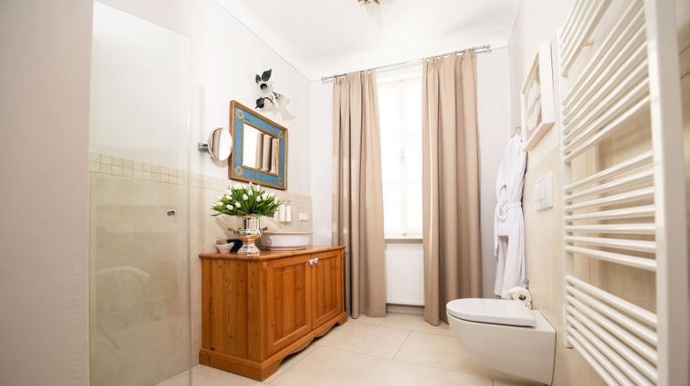 <b>Hotel Amadeus Room</b>. Images powered by <a href="https://www.leonardoworldwide.com/" title="Leonardo Worldwide" target="_blank">Leonardo</a>.