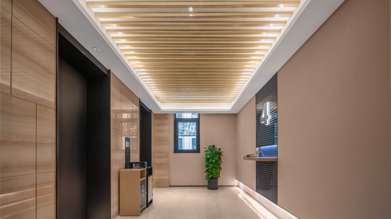 <b>Holiday Inn Express Hongqiao Necc Lobby</b>. Images powered by <a href="https://www.leonardoworldwide.com/" title="Leonardo Worldwide" target="_blank">Leonardo</a>.