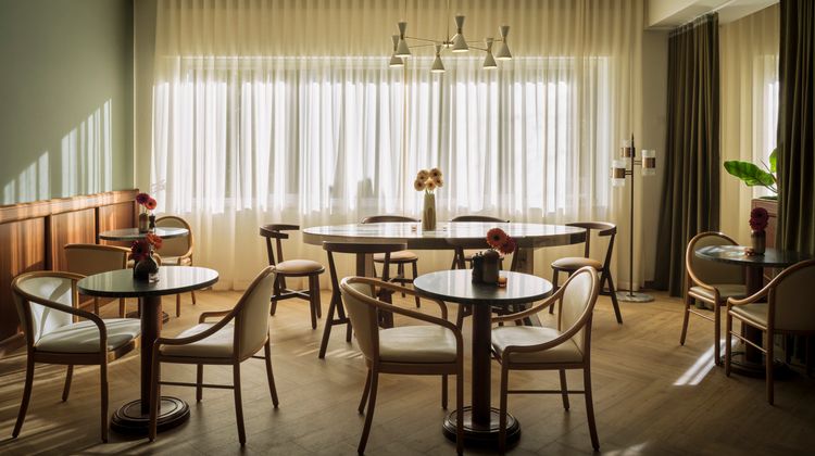 Max Brown Missori Restaurant