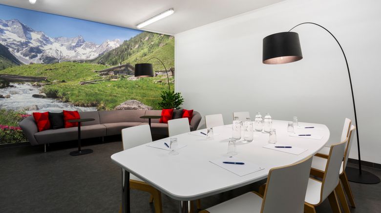 <b>Holiday Inn Express Munich City West Meeting</b>. Images powered by <a href="https://www.leonardoworldwide.com/" title="Leonardo Worldwide" target="_blank">Leonardo</a>.