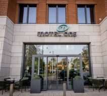 Motel One Wiesbaden Exterior
