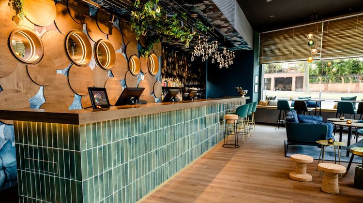 Motel One Wiesbaden Lobby
