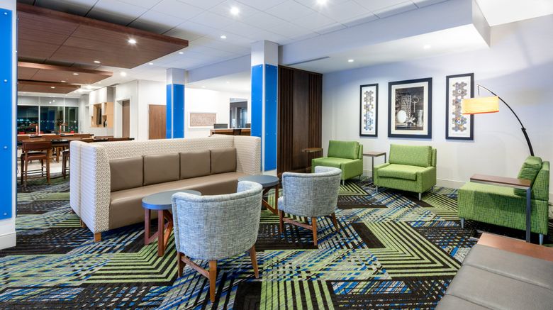 <b>Holiday Inn Express & Suites South I-25 Exterior</b>. Images powered by <a href="https://www.leonardoworldwide.com/" title="Leonardo Worldwide" target="_blank">Leonardo</a>.