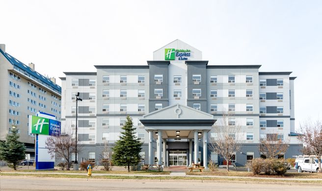 Holiday Inn Express Edmonton South Exterior